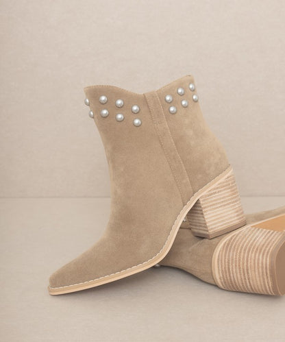 Alofi - Studded Collar Booties