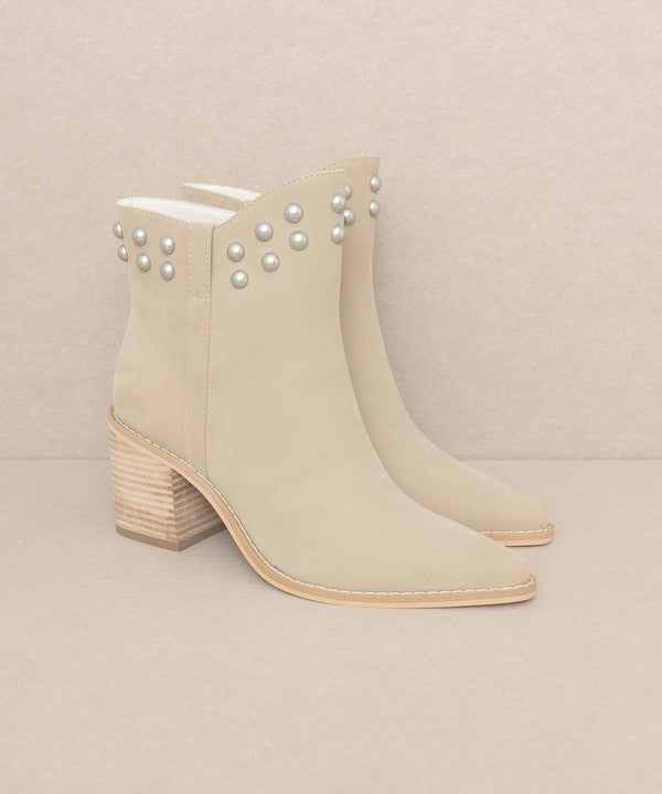 Alofi - Studded Collar Booties