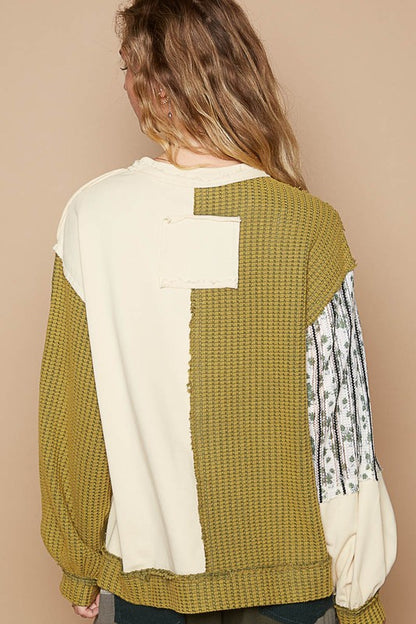 Exposed Seam Floral Patch Color Block Round Neck Sweatshirt